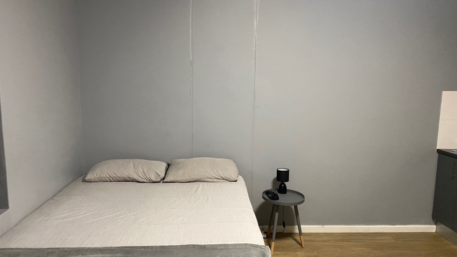 To Let 1 Bedroom Property for Rent in Pinelands Western Cape